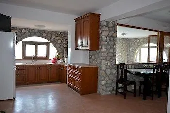 Zatrikion Santorini Villa