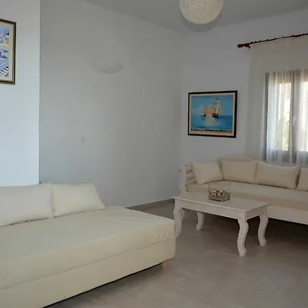 Zatrikion Santorini Pyrgos Kallistis